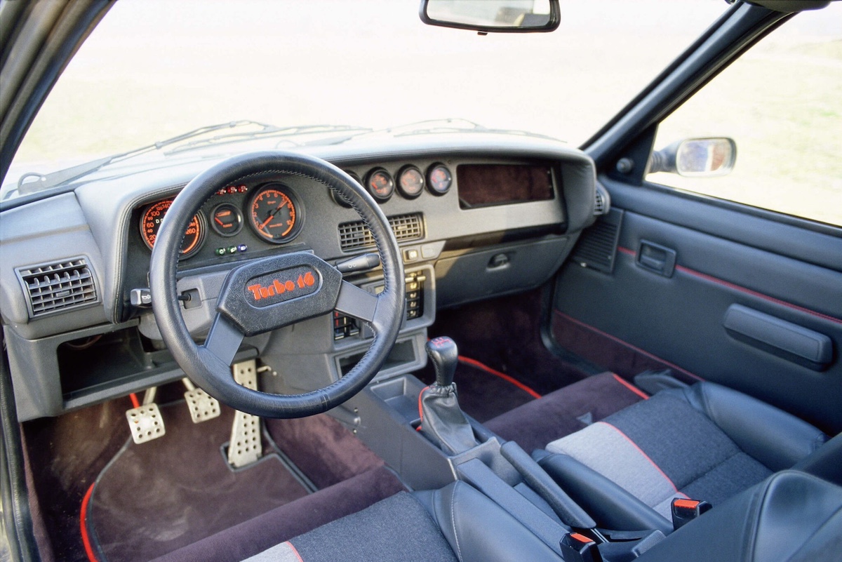 Peugeot 205 T16: 40 Anni di storia e successi nei rally Peugeot 205 T16: 40 Anni di storia e successi nei rally