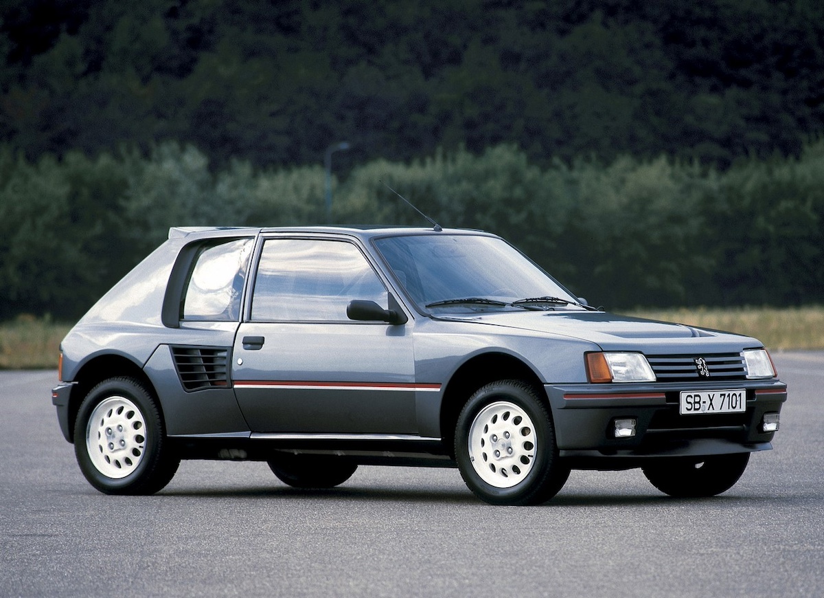 Peugeot 205 T16: 40 Anni di storia e successi nei rally Peugeot 205 T16: 40 Anni di storia e successi nei rally