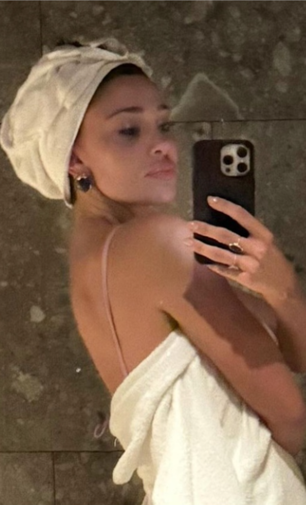 Belen Rodriguez svela il suo nuovo attico da sogno: marmo verde, divano “alla Fedez” e cucina su misura (FOTO) Belen Rodriguez svela il suo nuovo attico da sogno: marmo verde, divano “alla Fedez” e cucina su misura (FOTO)