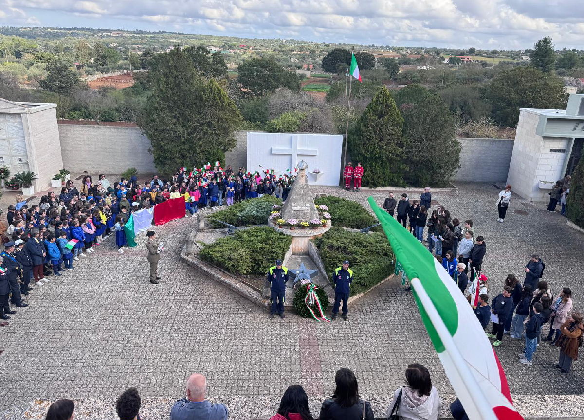 Comune di Noci: conclusa la cerimonia di commemorazione al sacrario militare Comune di Noci: conclusa la cerimonia di commemorazione al sacrario militare
