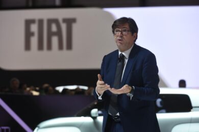 Non solo De Meo, anche Olivier François in pole per sostituire Tavares: ecco chi è il manager parigino alla guida di Fiat. Rumor