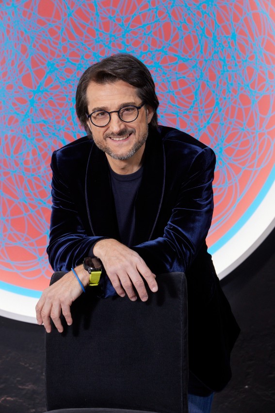 The Prism porta la meditazione nel cuore di Milano: l’arte spirituale di URBAN PROJECT illumina la città