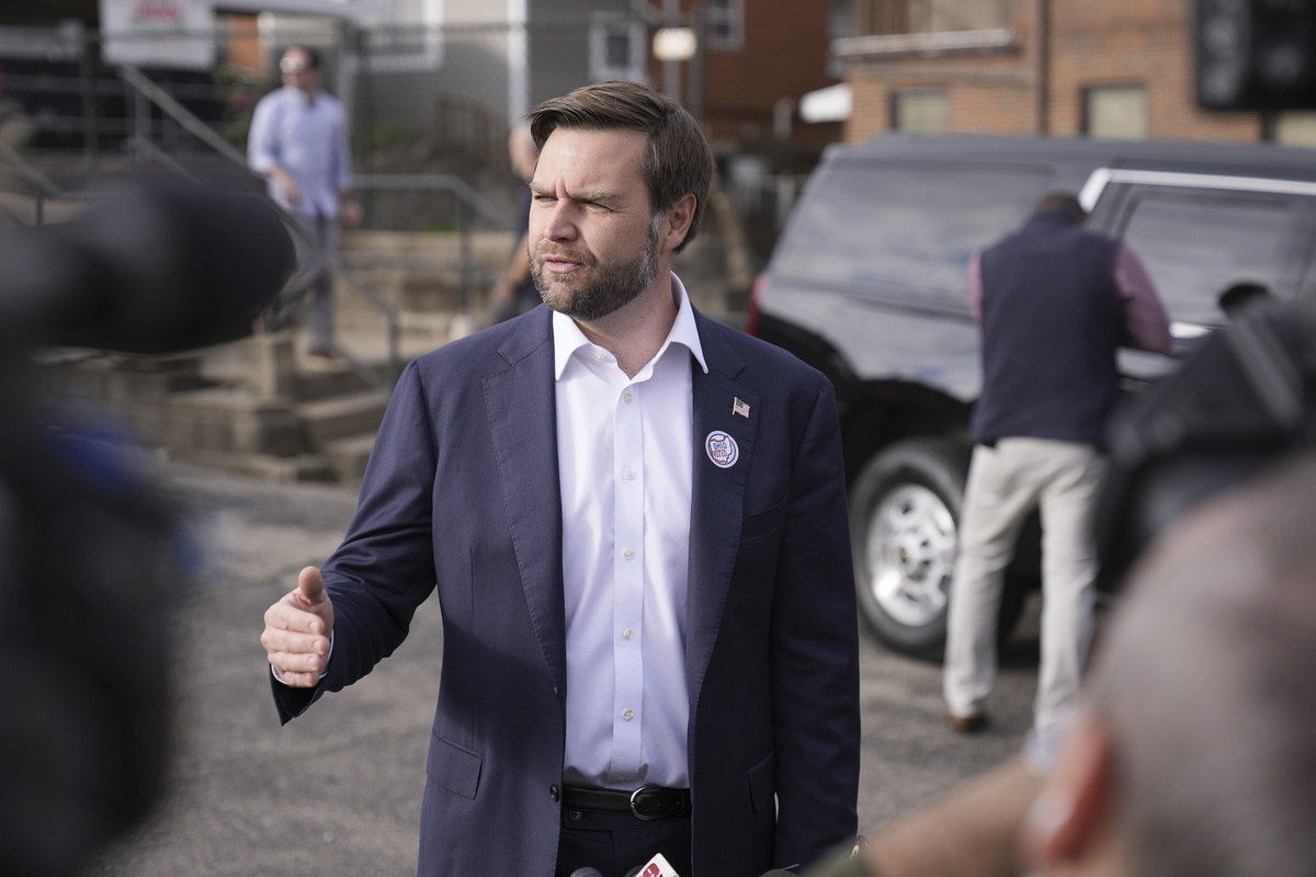 Chi è JD Vance e perché non è un semplice vice di Trump. Niente aborti, deportazione immigrati e basta soldi all’Ucraina Chi è JD Vance e perché non è un semplice vice di Trump. Niente aborti, deportazione immigrati e basta soldi all’Ucraina