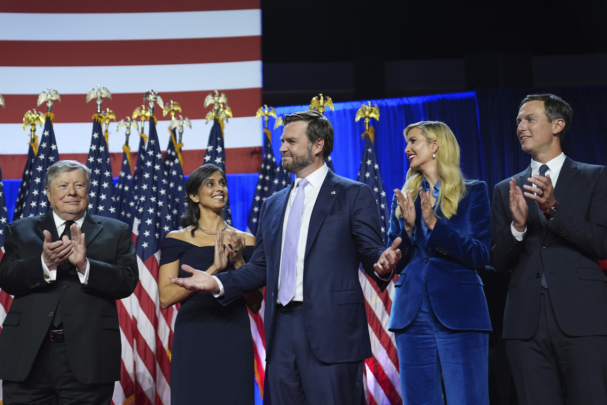 Chi è JD Vance e perché non è un semplice vice di Trump. Niente aborti, deportazione immigrati e basta soldi all’Ucraina Chi è JD Vance e perché non è un semplice vice di Trump. Niente aborti, deportazione immigrati e basta soldi all’Ucraina