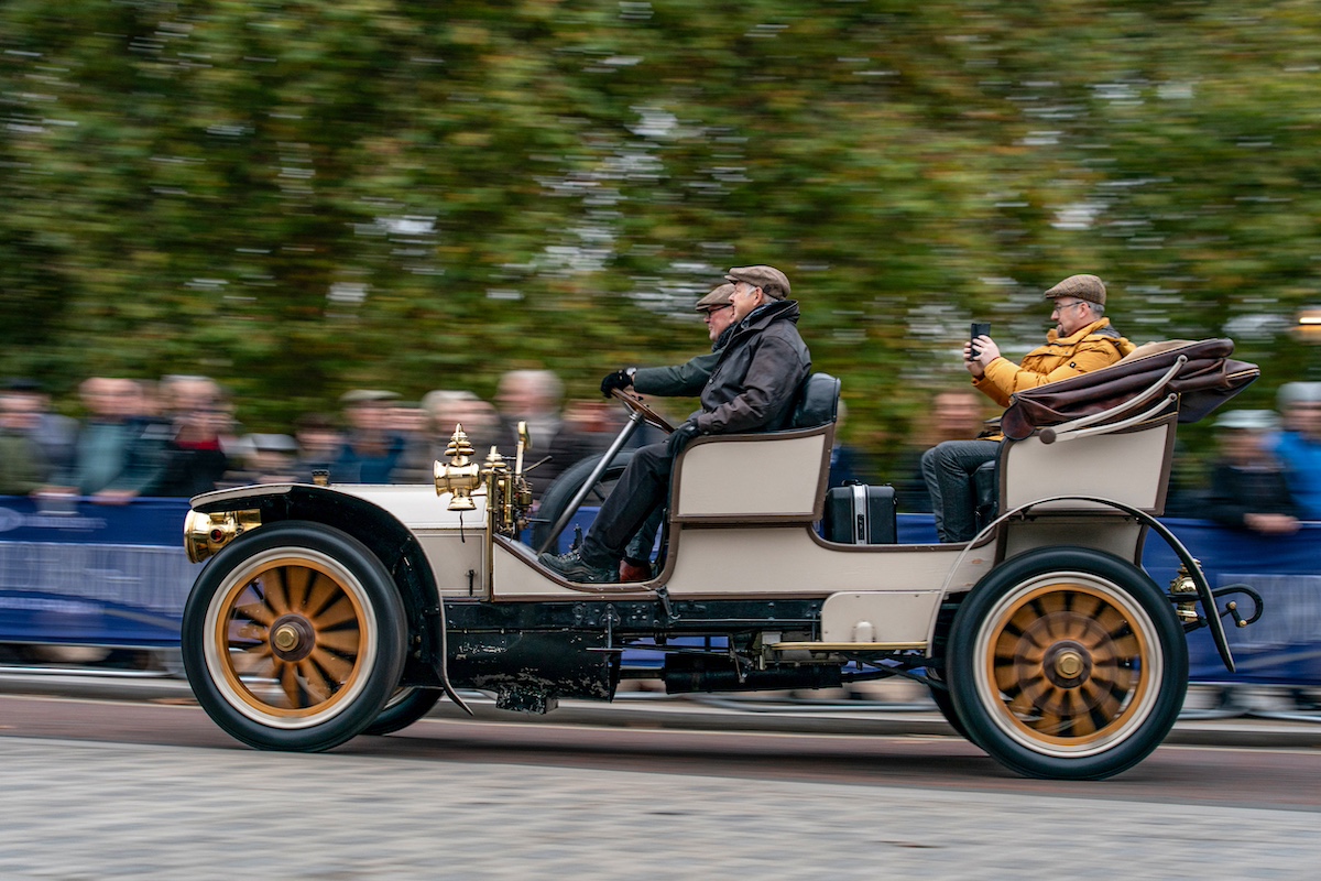 Mercedes-Simplex 28/32 CV del 1904 alla London to Brighton: un classico inarrestabile da 120 Anni