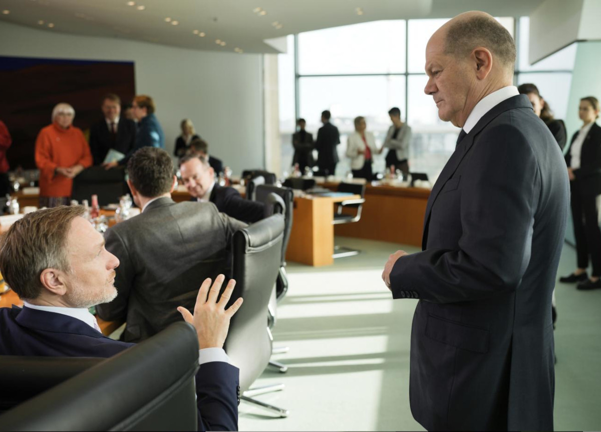 Germania, Scholz licenzia il ministro delle Finanze Lindner e apre ufficialmente la crisi di governo. Elezioni a marzo Germania, Scholz licenzia il ministro delle Finanze Lindner e apre ufficialmente la crisi di governo. Elezioni a marzo