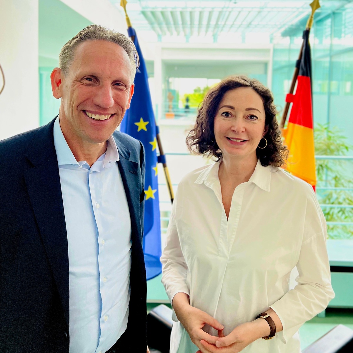 Scholz silura Lindner e dà fiducia a Joerg Kukies: ecco chi è il nuovo ministro delle Finanze tedesco Scholz silura Lindner e dà fiducia a Joerg Kukies: ecco chi è il nuovo ministro delle Finanze tedesco