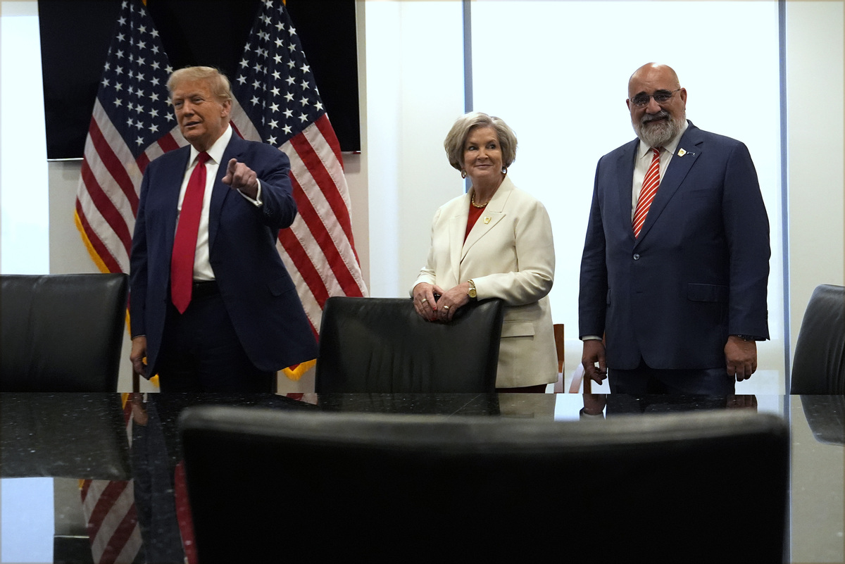 Chi è Susie Wiles, la stratega di ghiaccio di Donald Trump e prima donna capo di gabinetto. Il ritratto della mente dietro la vittoria del presidente Usa Chi è Susie Wiles, la stratega di ghiaccio di Donald Trump e prima donna capo di gabinetto. Il ritratto della mente dietro la vittoria del presidente Usa