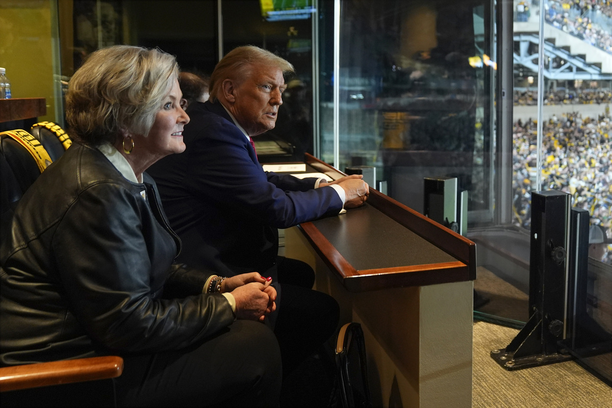 Chi è Susie Wiles, la stratega di ghiaccio di Donald Trump e prima donna capo di gabinetto. Il ritratto della mente dietro la vittoria del presidente Usa Chi è Susie Wiles, la stratega di ghiaccio di Donald Trump e prima donna capo di gabinetto. Il ritratto della mente dietro la vittoria del presidente Usa