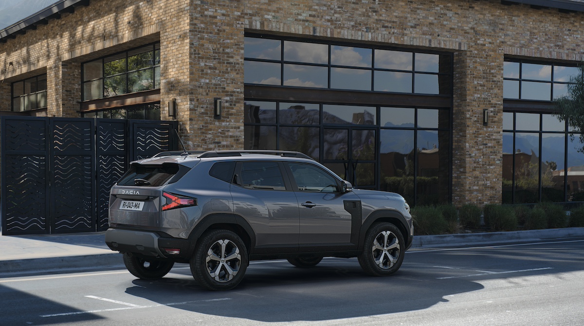 Dacia: dalla filosofia low-cost al value for money, l’evoluzione dei modelli più iconici Dacia: dalla filosofia low-cost al value for money, l’evoluzione dei modelli più iconici