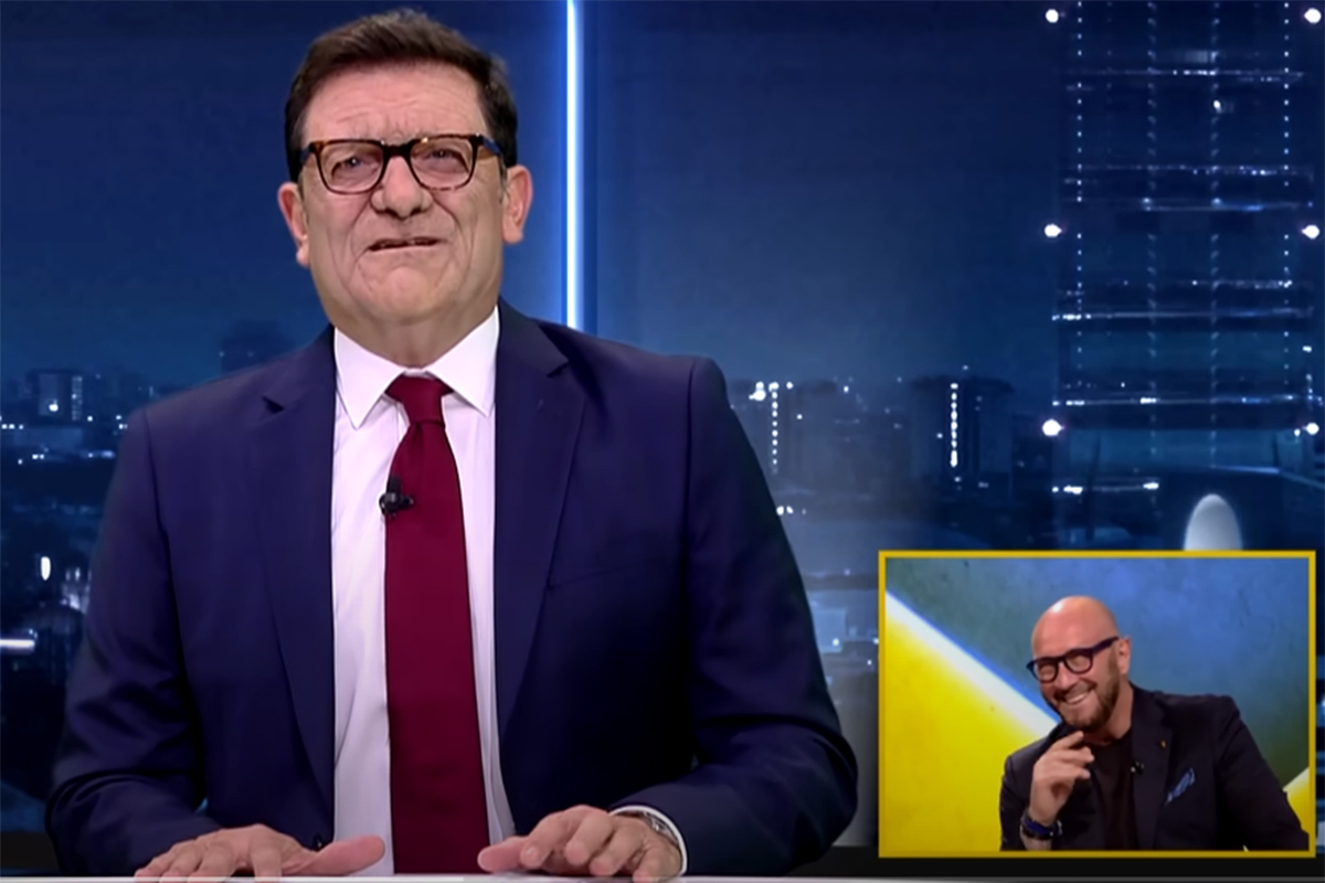 “I calciatori sono diventati delle femmine troppo…”. Fabio Capello show nell’esilarante imitazione di Max Giusti “I calciatori sono diventati delle femmine troppo…”. Fabio Capello show nell’esilarante imitazione di Max Giusti