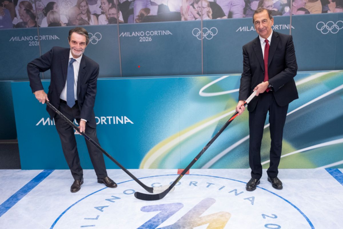 Milano-Cortina: svelato il “look” delle Olimpiadi Invernali 2026, tra dinamismo e identità dello sport italiano Milano-Cortina: svelato il “look” delle Olimpiadi Invernali 2026, tra dinamismo e identità dello sport italiano