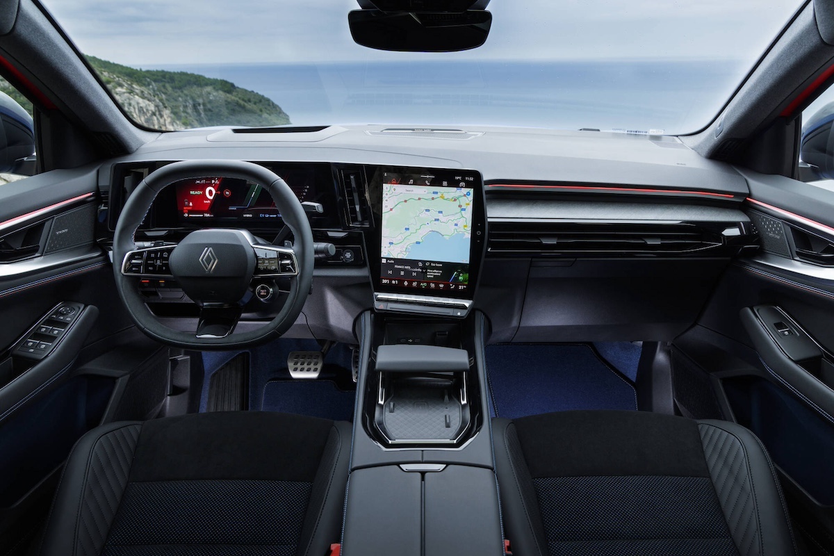 Renault  nuova Rafale E-Tech 4×4: SUV Ibrido da 300 CV con 1000 km di Autonomia