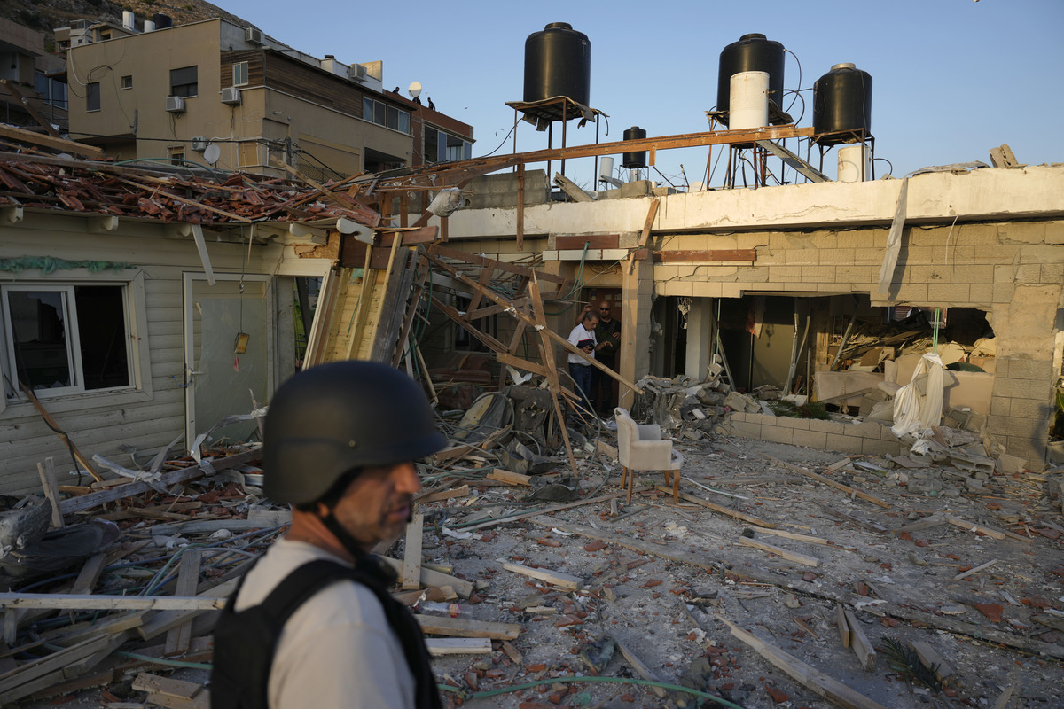 Guerra Israele, nuovi raid di Netanyahu su Gaza: 14 morti. E il Qatar si ritira dai negoziati con Hamas Guerra Israele, nuovi raid di Netanyahu su Gaza: 14 morti. E il Qatar si ritira dai negoziati con Hamas