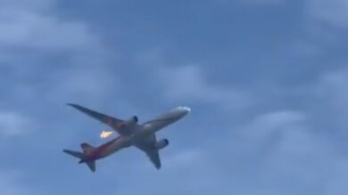 Fiumicino, motore in fiamme in fase di decollo: ipotesi bird strike (colpito dagli uccelli). Il video
