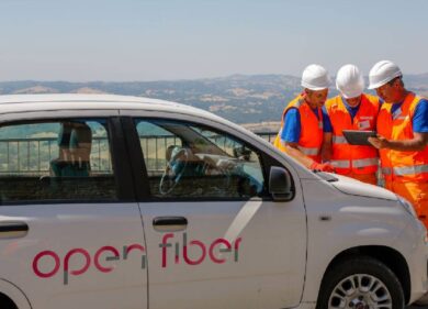 Open Fiber, la fibra ottica è già disponibile in alcune aree di Gioia Tauro