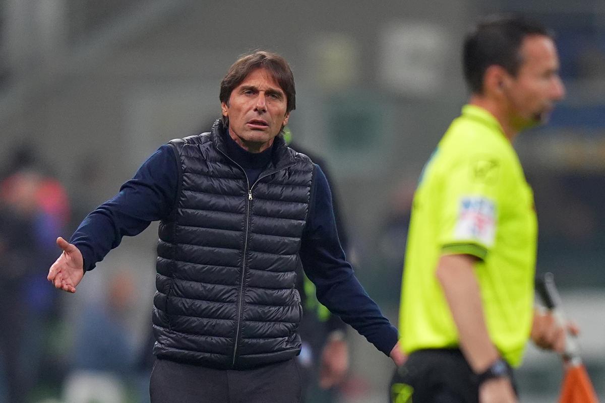 Inter-Napoli, Antonio Conte furia contro la Var, aveva ragione? “Contatto Anguissa-Thuram sotto standard dei rigori, ma…” Inter-Napoli, Antonio Conte furia contro la Var, aveva ragione? “Contatto Anguissa-Thuram sotto standard dei rigori, ma…”