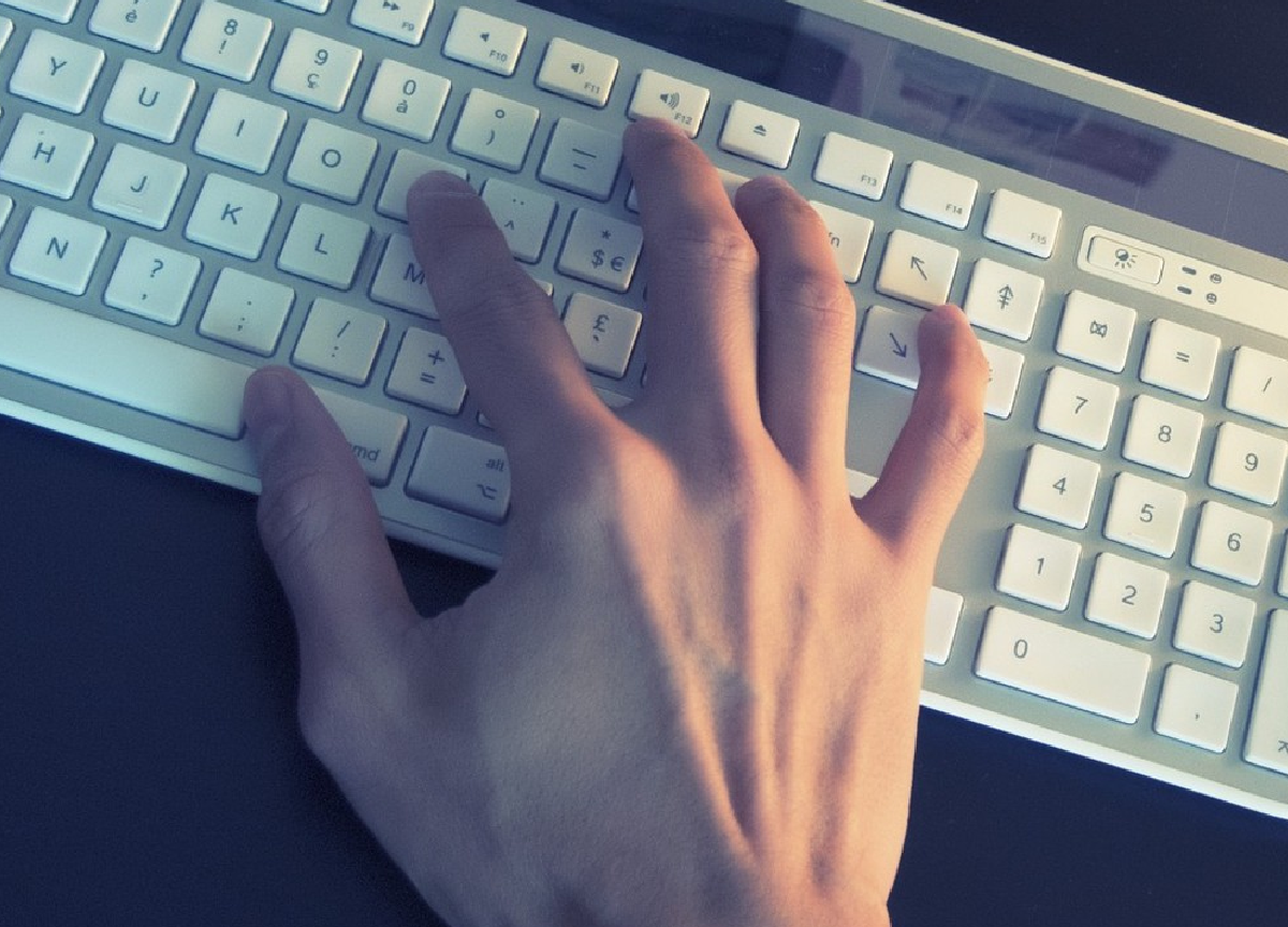 I Poteri Corti – Educazione e comunicazione I Poteri Corti – Educazione e comunicazione