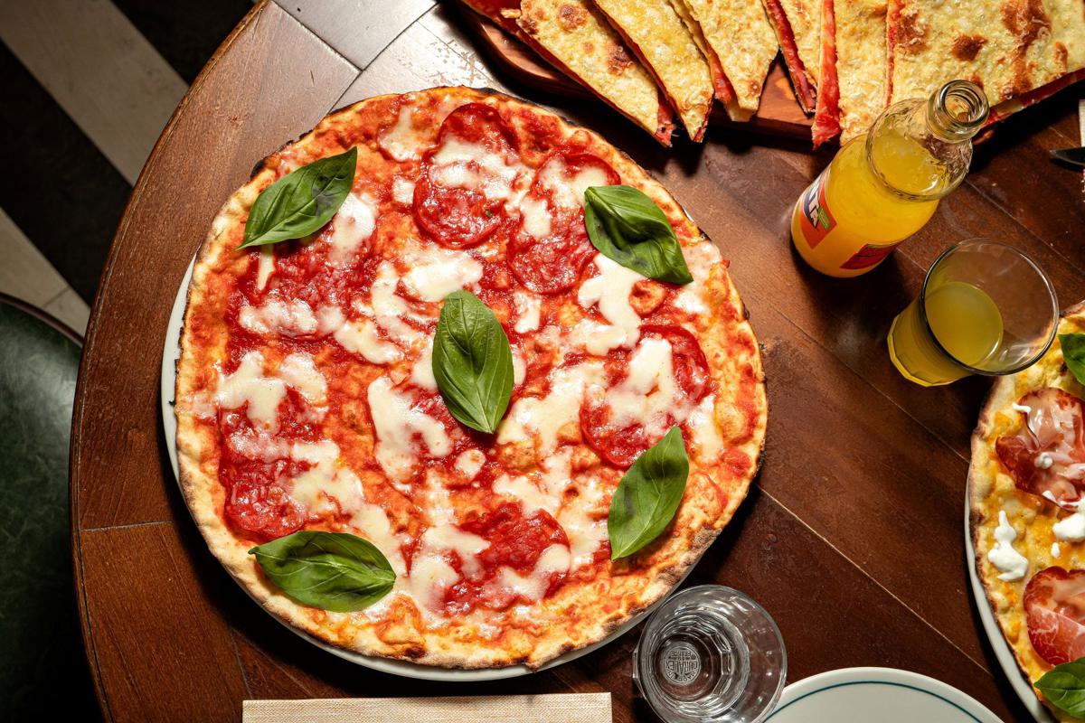 Due città, una passione, il trionfo della pizza Due città, una passione, il trionfo della pizza
