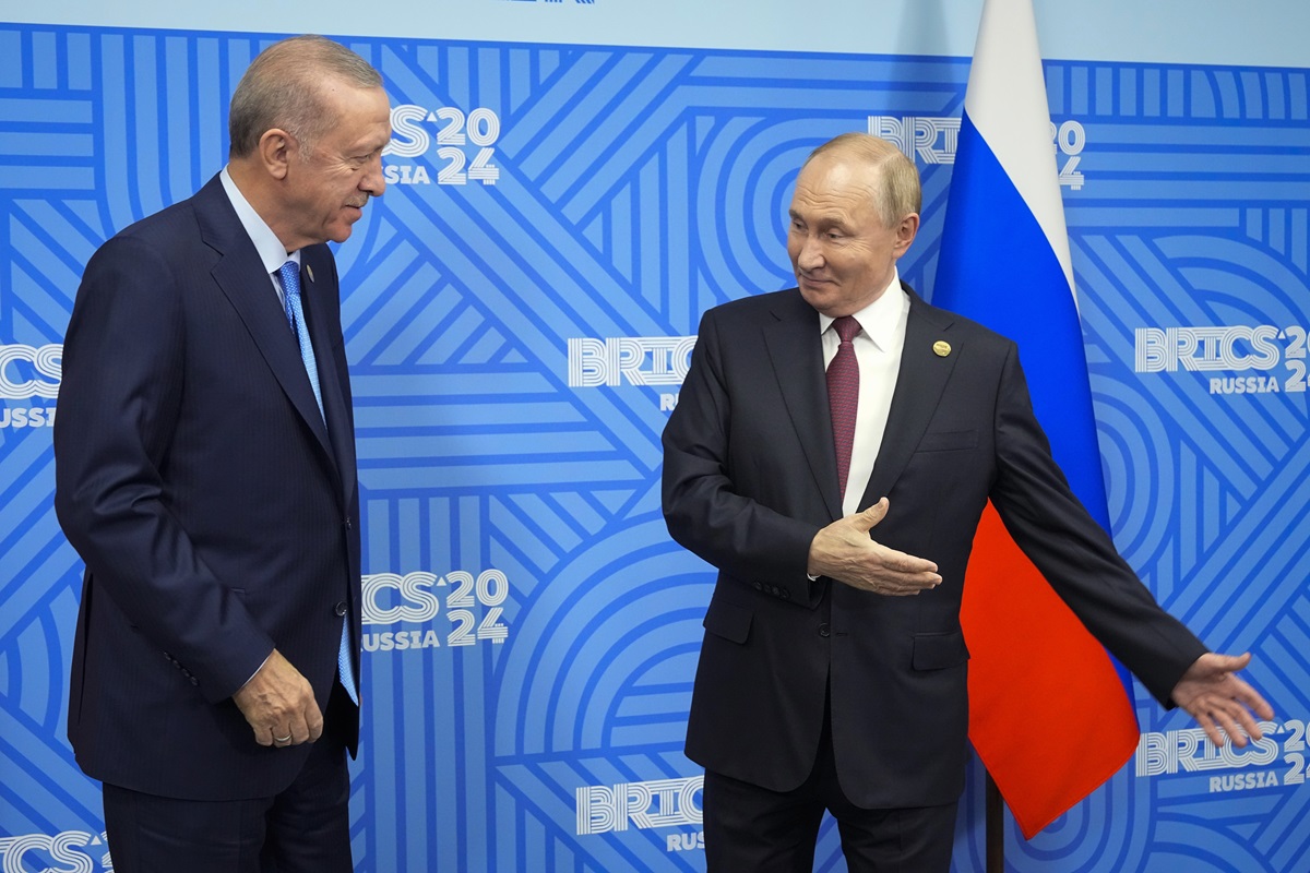 Turchia nei Brics: Erdogan volta le spalle all’Europa (e alla sua ottusità) Turchia nei Brics: Erdogan volta le spalle all’Europa (e alla sua ottusità)