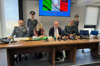 Tangenti per appalti in Sanità, bufera alla ASL Bari: 10 arresti