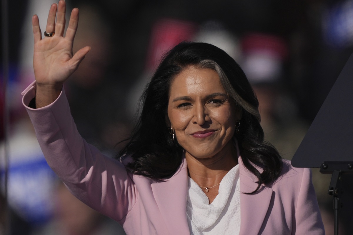 Gabbard, surfista ex dem convertita al trumpismo: The Donald le affida l’Intelligence Gabbard, surfista ex dem convertita al trumpismo: The Donald le affida l’Intelligence