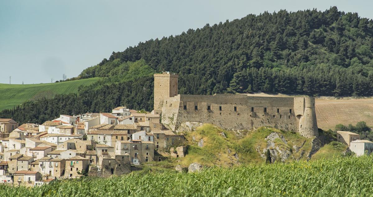 Monti Dauni, nuova vita per il Castello di Deliceto (Fg)