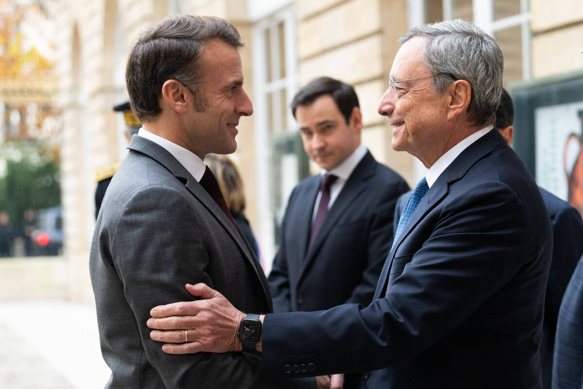 Macron-Draghi, l’incontro a Parigi dopo la nomina di Trump: “Rilanciamo l’Ue, ma bisogna fare in fretta”