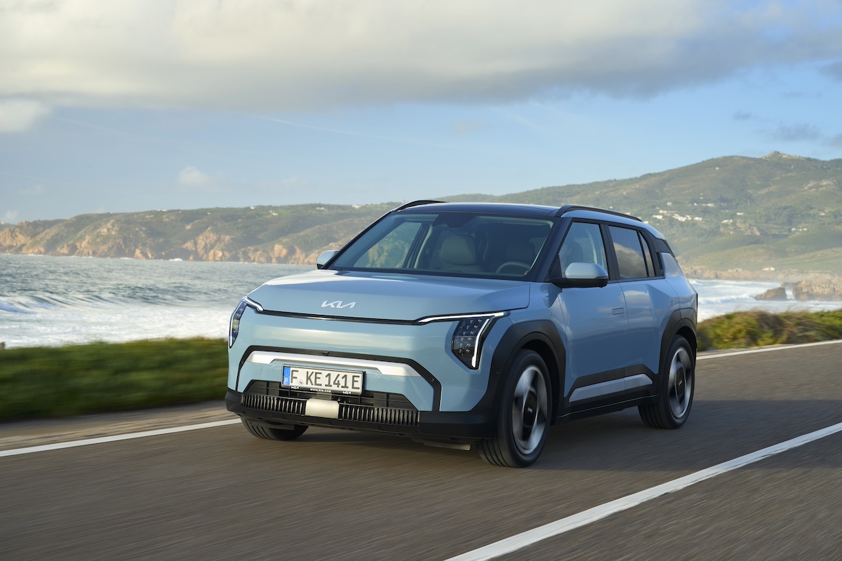 Kia EV3: Il SUV elettrico compatto che ridefinisce il segmento in Europa Kia EV3: Il SUV elettrico compatto che ridefinisce il segmento in Europa
