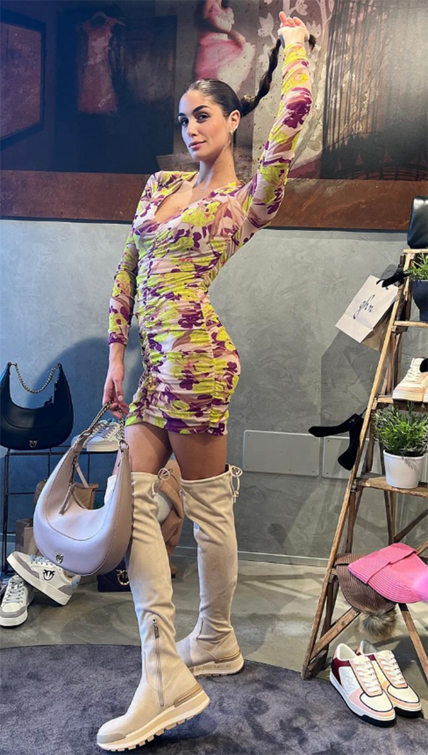 Ofelia Passaponti, chi è la valletta di Amadeus alla Corrida? Miss Italia 2024 e poi… Ofelia Passaponti, chi è la valletta di Amadeus alla Corrida? Miss Italia 2024 e poi…