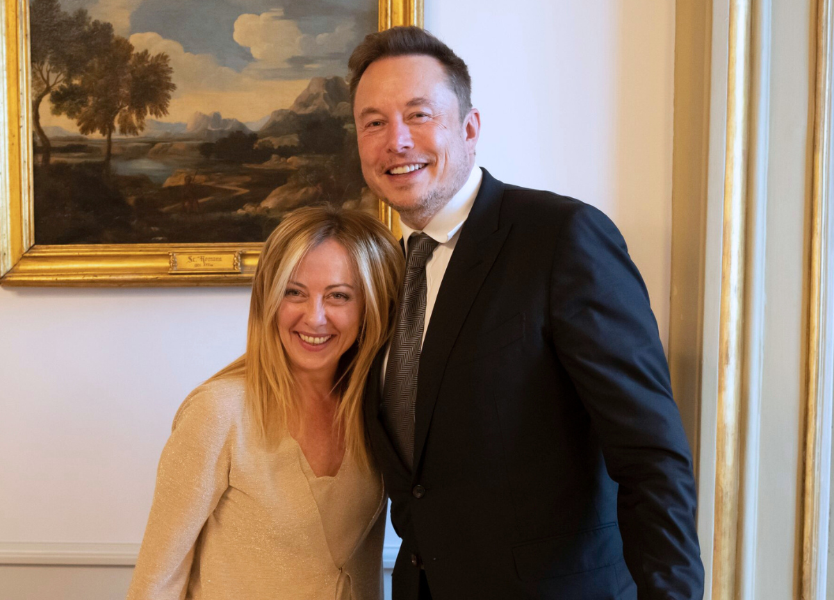 Meloni telefona a Musk dopo lo scontro con Mattarella. Il rischio di un cortocircuito e un caso diplomatico con gli Usa
