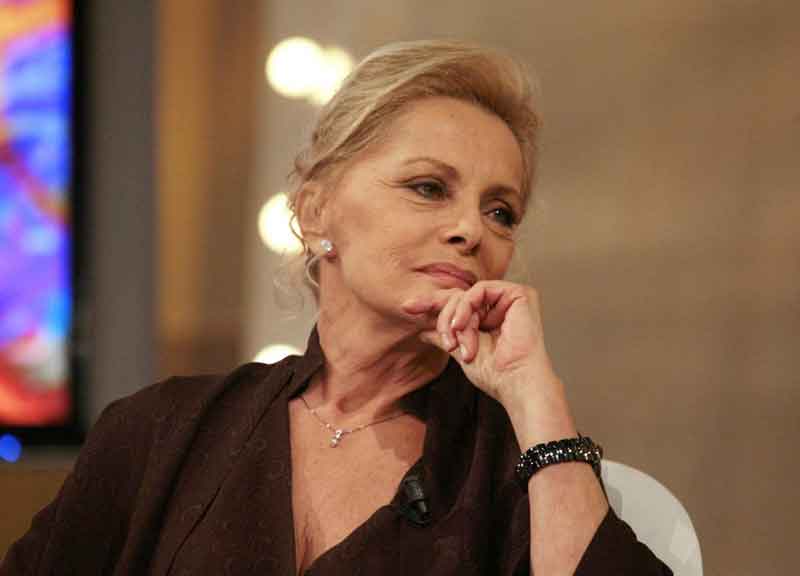 Miriam Leone e Celeste della Porta, le star del premio Virna Lisi. La notte del grande talento femminile Miriam Leone e Celeste della Porta, le star del premio Virna Lisi. La notte del grande talento femminile