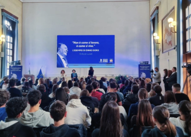 Fondazione Ennio Doris, al via nelle scuole secondarie il progetto dedicato alla diffusione dei valori e della storia di Ennio Doris