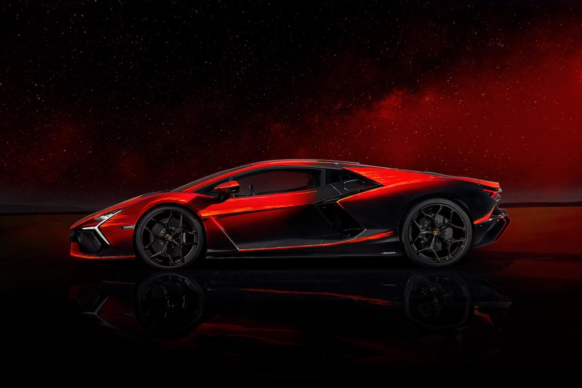 Lamborghini Revuelto Opera Unica: un capolavoro di personalizzazione per il mercato cinese Lamborghini Revuelto Opera Unica: un capolavoro di personalizzazione per il mercato cinese