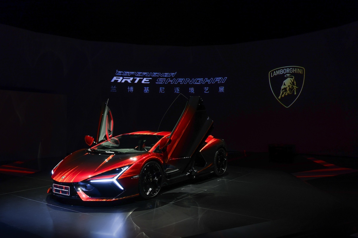 Lamborghini Revuelto Opera Unica: un capolavoro di personalizzazione per il mercato cinese Lamborghini Revuelto Opera Unica: un capolavoro di personalizzazione per il mercato cinese