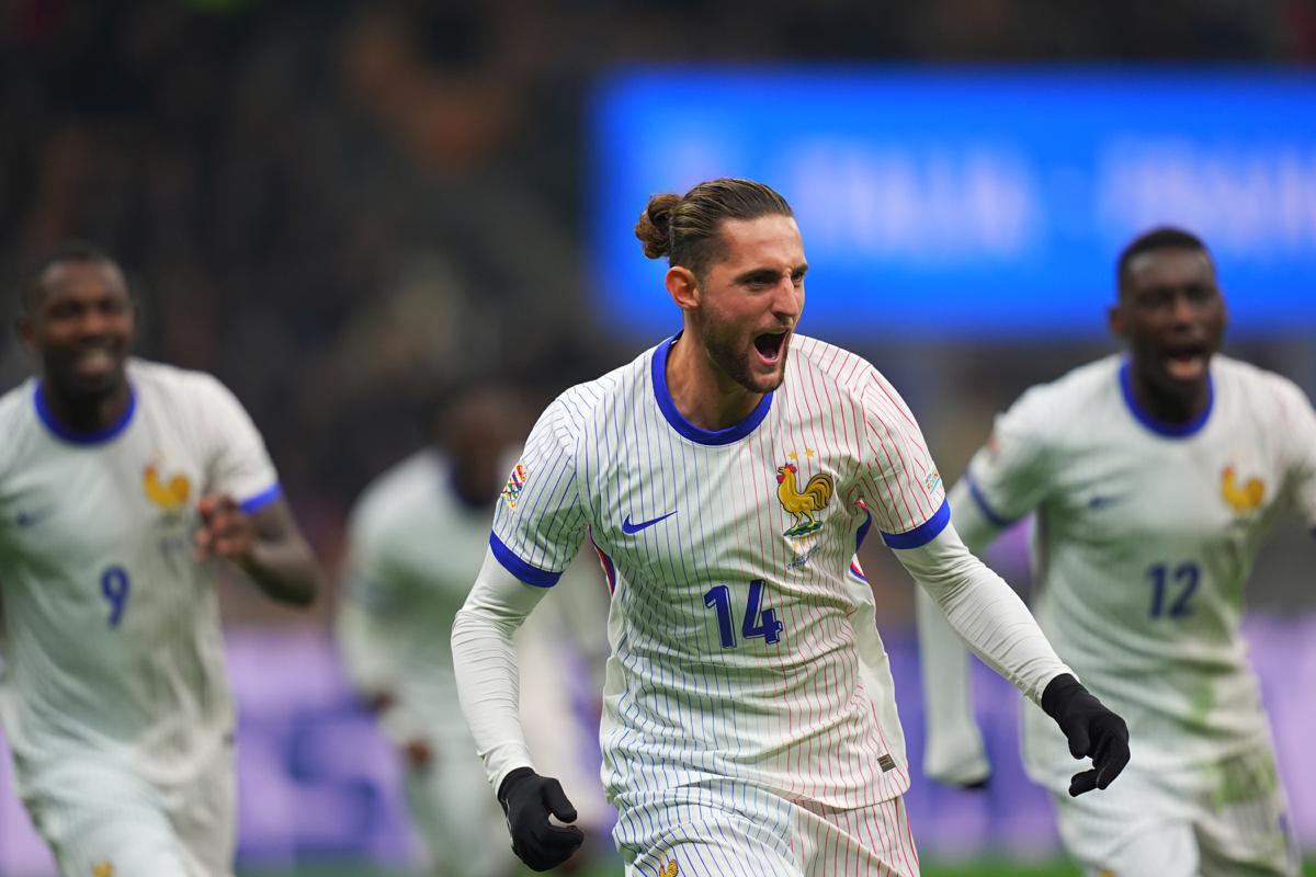 Rabiot affonda l’Italia a San Siro, la Francia prima in Nations League. Spalletti: “Questo ko non deve toglierci certezze” Rabiot affonda l’Italia a San Siro, la Francia prima in Nations League. Spalletti: “Questo ko non deve toglierci certezze”