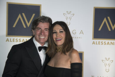 Santanchè, il compagno Dimitri Kunz si butta sull’alcol: nasce la nuova società di drink e vini Italia Distribuzione Srl