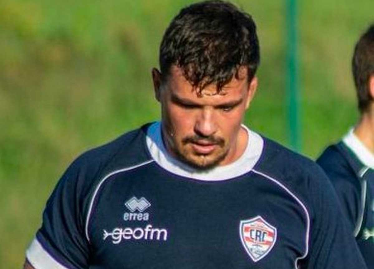 Chi era l’agente di Polizia morto nello scontro tra le due volanti. Un rugbista delle Fiamme Oro Chi era l’agente di Polizia morto nello scontro tra le due volanti. Un rugbista delle Fiamme Oro
