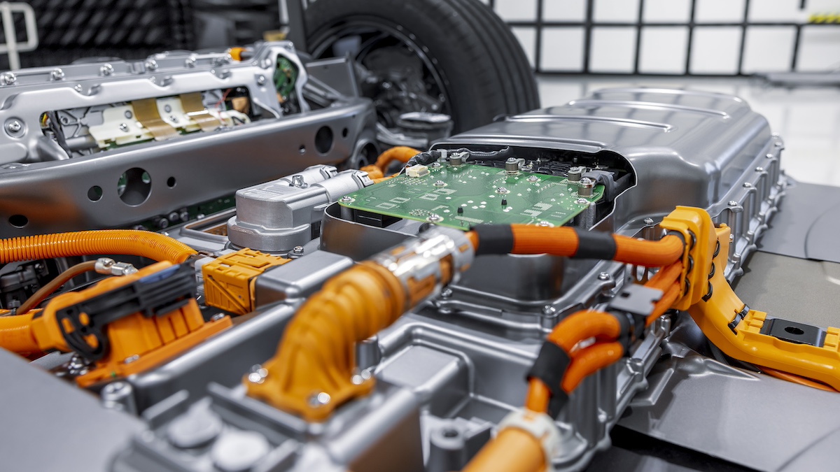 Mercedes-Benz: efficienza elettrica e ibrida per il futuro della mobilità