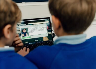 BWT Alpine F1 Team e Microsoft portano la Formula 1 su Minecraft Education per ispirare i giovani verso le carriere STEM