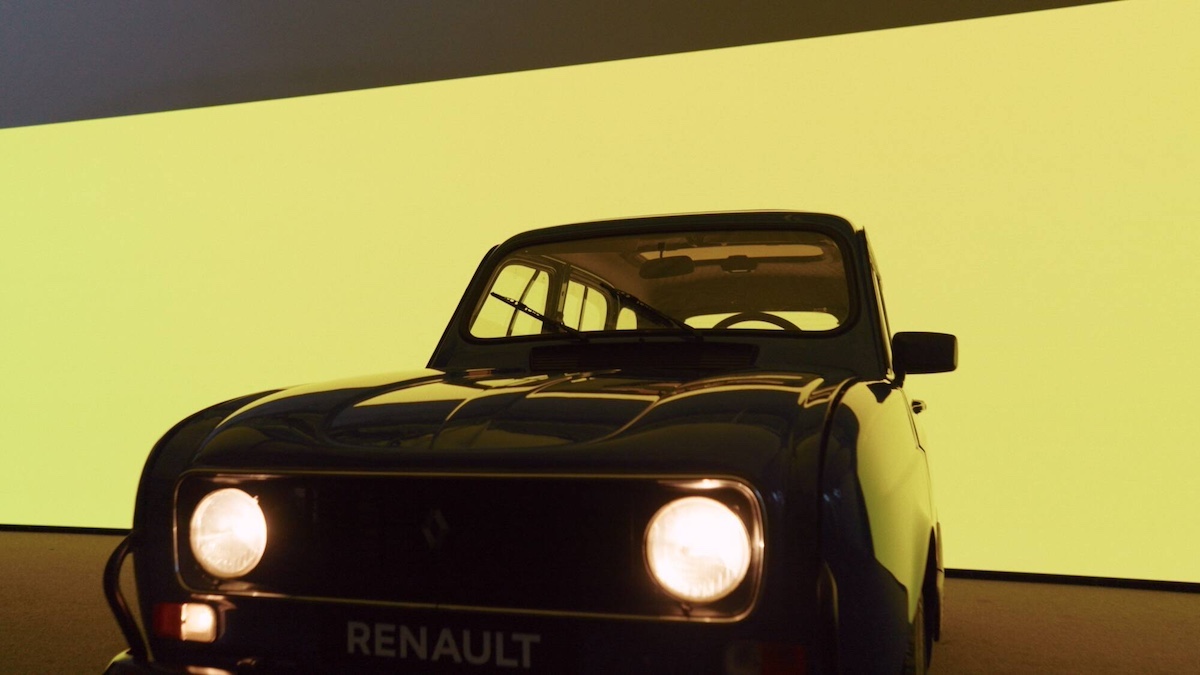 Renault 4 E-Tech Electric: la tecnologia LED che ridefinisce il design dei fari delle auto Renault 4 E-Tech Electric: la tecnologia LED che ridefinisce il design dei fari delle auto