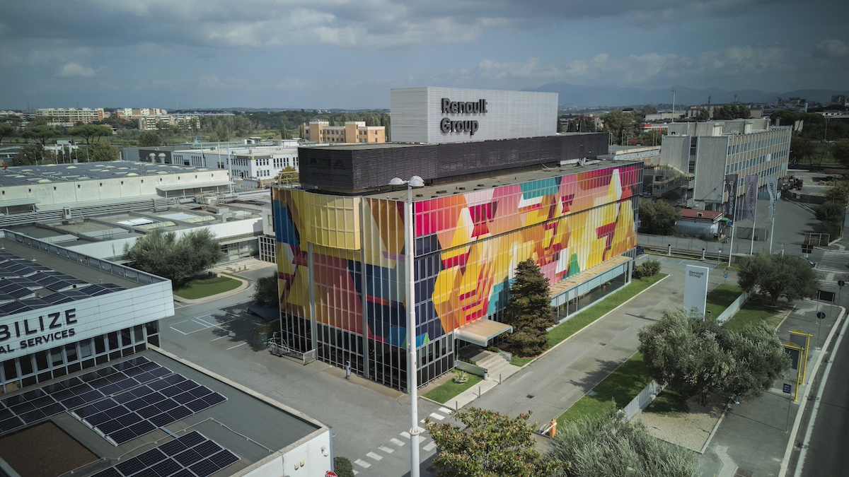 Renault Italia e Ray Oranges: l’arte trasforma la periferia romana con il progetto Nouvel’R