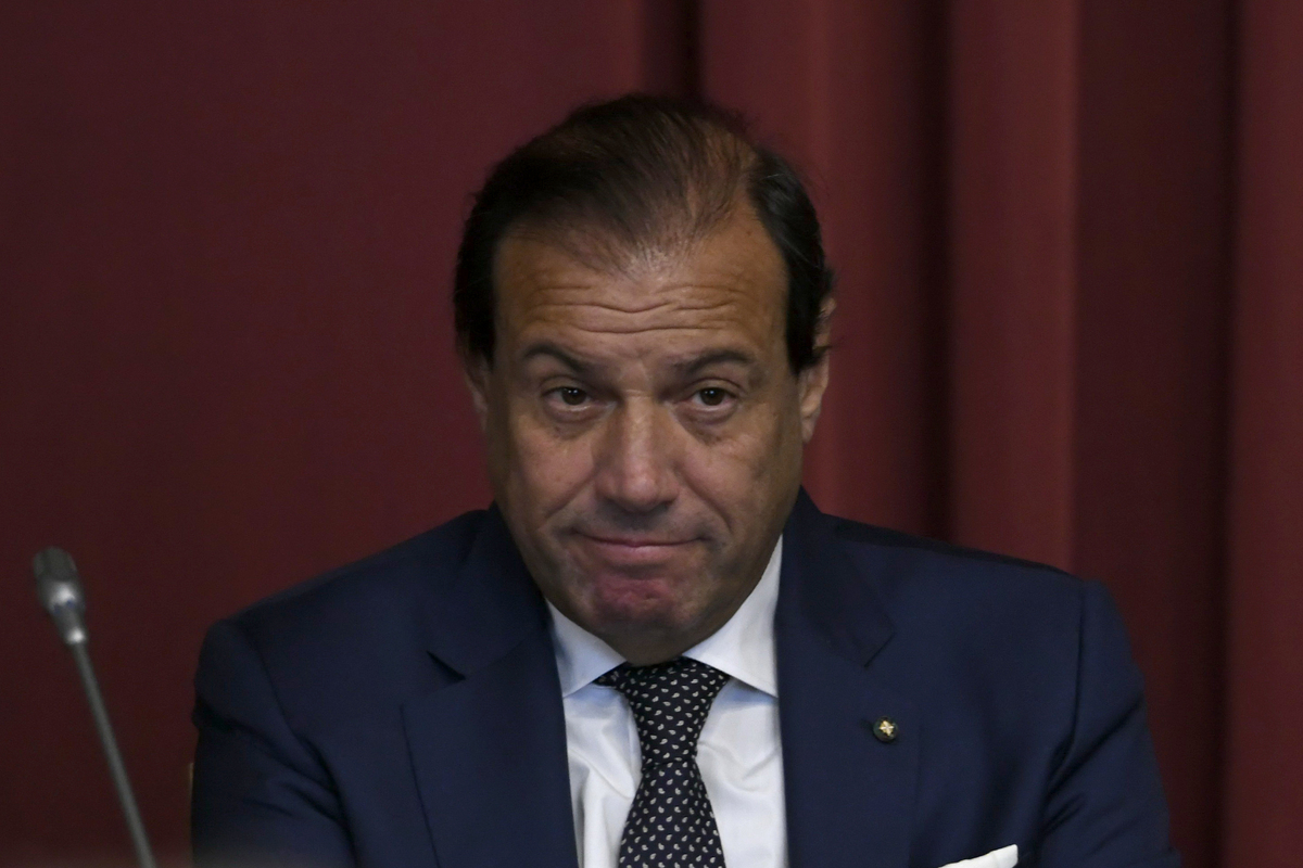 Meloni alle prese col dopo Fitto. Totonomi: Leo in pole per le deleghe del Pnrr, agli Affari Europei invece… Meloni alle prese col dopo Fitto. Totonomi: Leo in pole per le deleghe del Pnrr, agli Affari Europei invece…