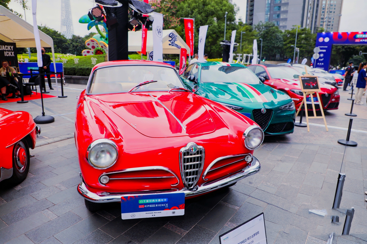 Alfa Romeo trionfa nella prima 1000 Miglia Experience in Cina Alfa Romeo trionfa nella prima 1000 Miglia Experience in Cina