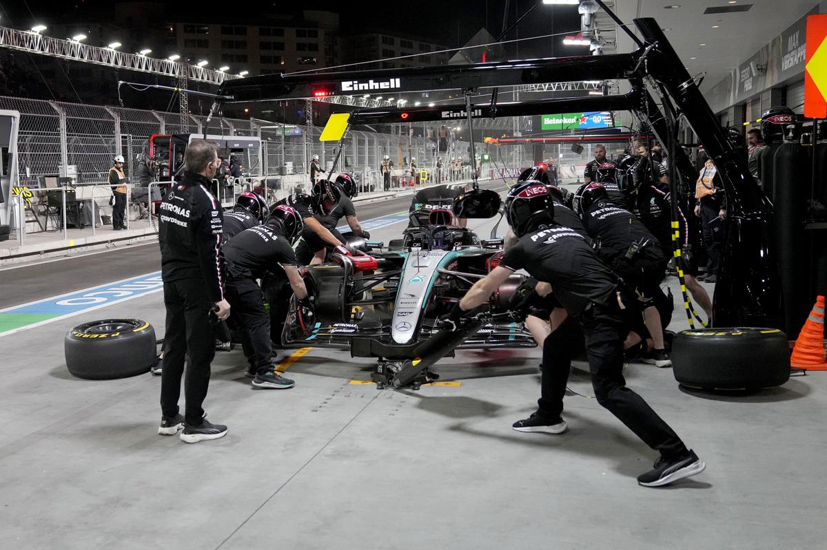 Formula 1 a Las Vegas: Russell in pole position davanti a Sainz Formula 1 a Las Vegas: Russell in pole position davanti a Sainz