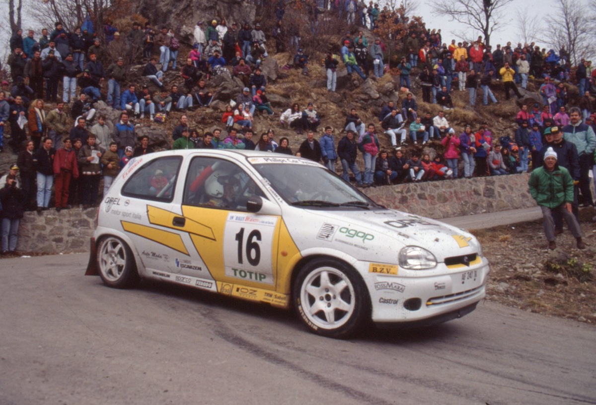 40 anni di storia del Trofeo Opel Corsa: dalle origini ai rally elettrici 40 anni di storia del Trofeo Opel Corsa: dalle origini ai rally elettrici