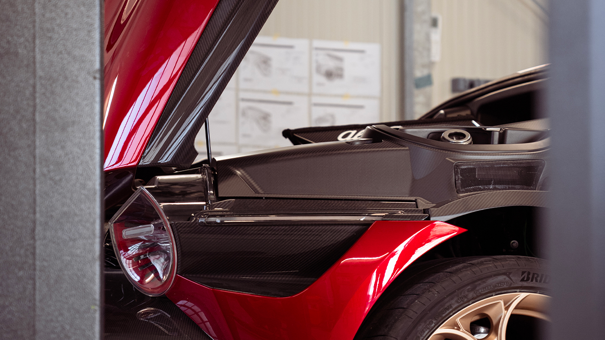 Alfa Romeo 33 Stradale: test dinamici al circuito di Nardò Alfa Romeo 33 Stradale: test dinamici al circuito di Nardò
