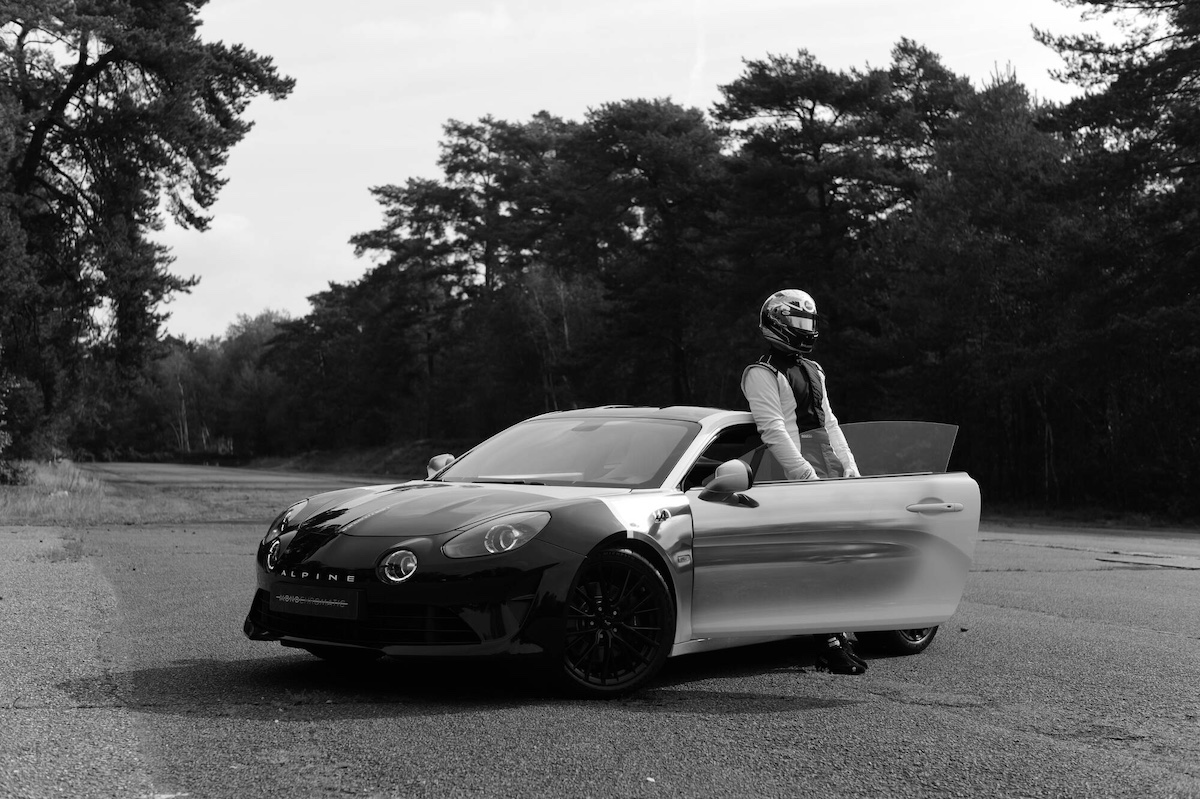 Alpine A110 Monochromatic: l’arte in bianco e nero di Mathieu Cesar Alpine A110 Monochromatic: l’arte in bianco e nero di Mathieu Cesar
