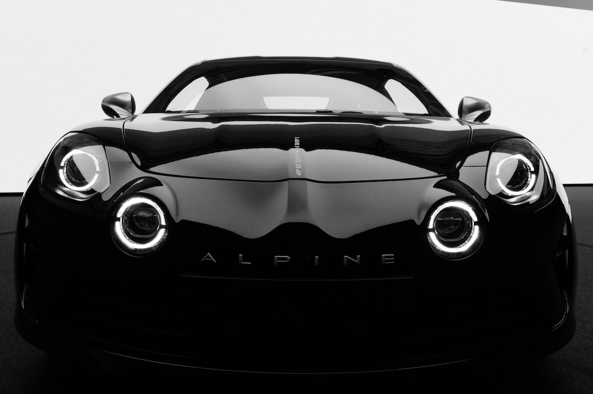 Alpine A110 Monochromatic: l’arte in bianco e nero di Mathieu Cesar Alpine A110 Monochromatic: l’arte in bianco e nero di Mathieu Cesar