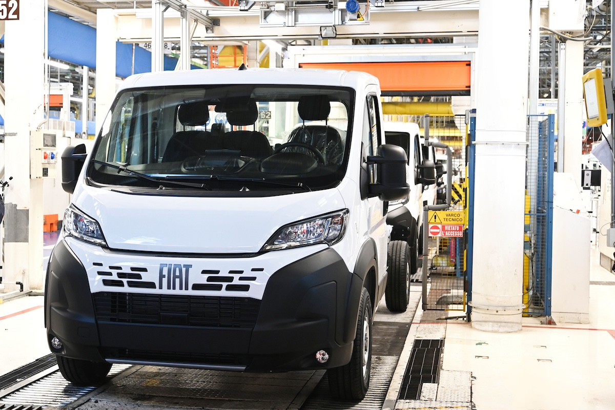 Stellantis Pro One: Al via la produzione dei nuovi Large Van elettrici ad Atessa, motore della transizione sostenibile